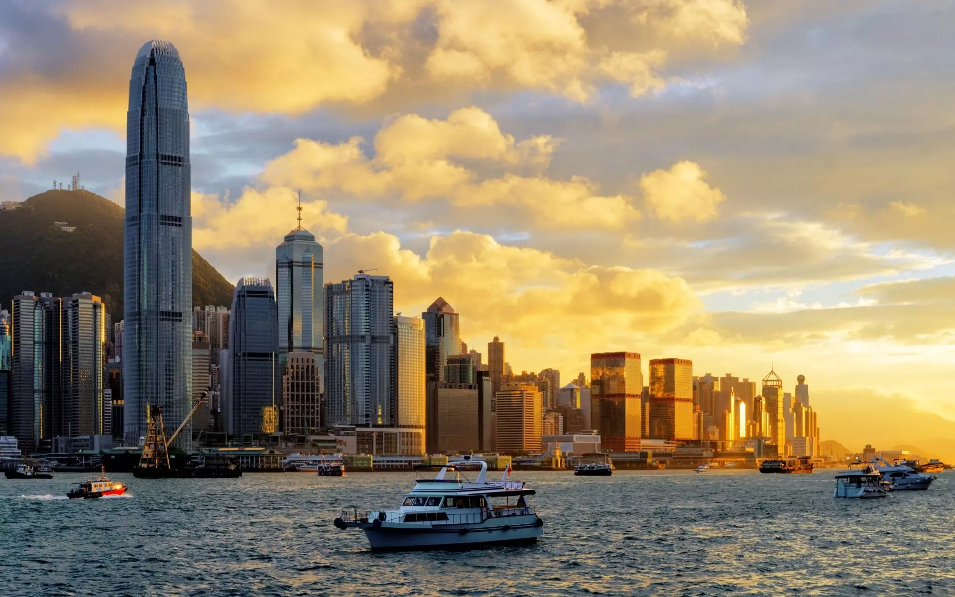 4-day-3-night-hong-kong-tour-tvb’s-cinematic-capital